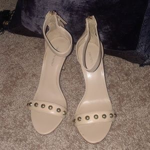 Beige (SAKS FIFTH AVENUE) Ankle sandal